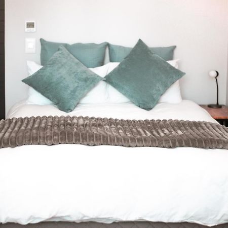 16 On Bree Luxury Studio Apartment With City Mountain Sea Views เคปทาวน์ ภายนอก รูปภาพ