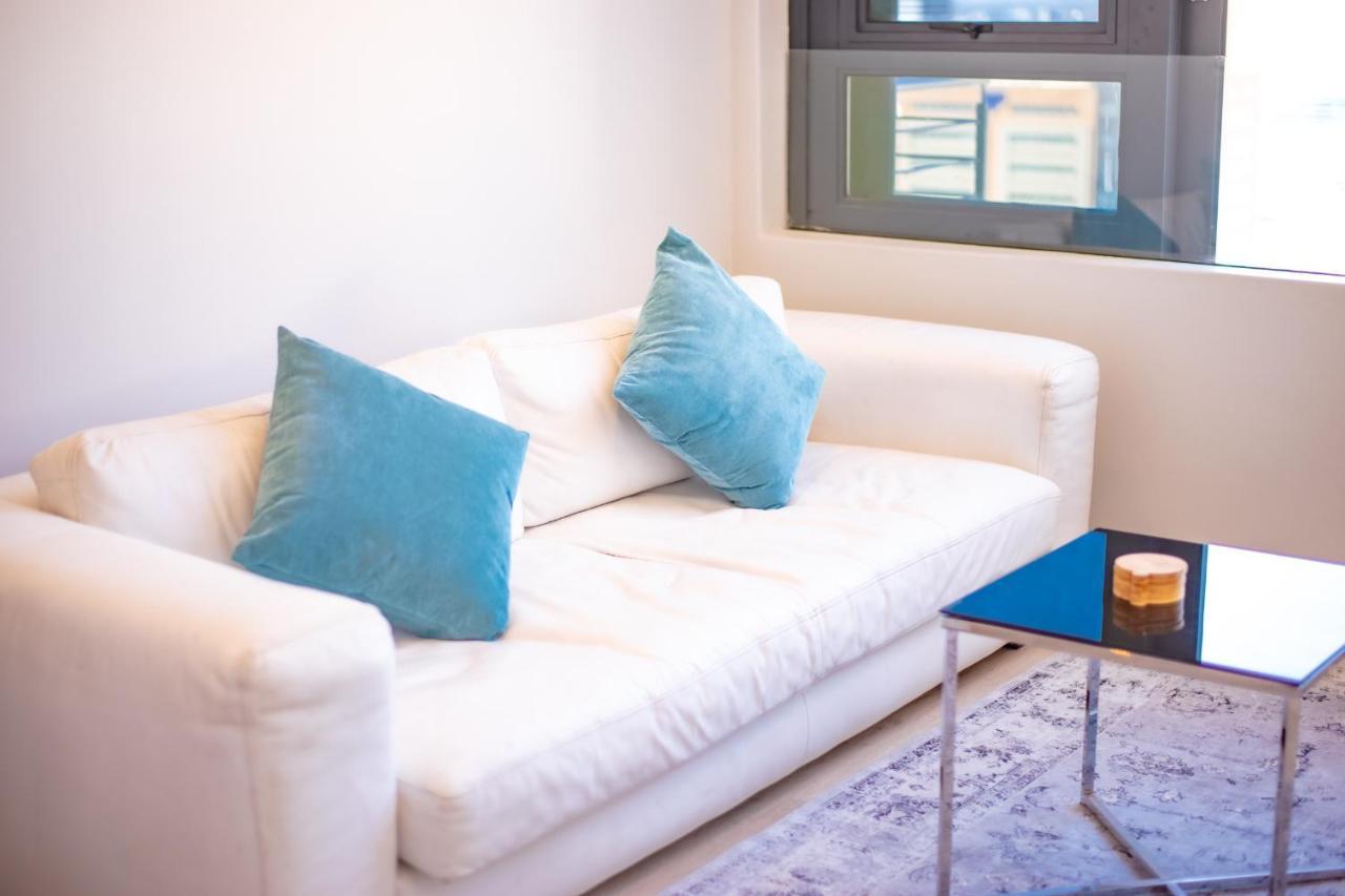 16 On Bree Luxury Studio Apartment With City Mountain Sea Views เคปทาวน์ ภายนอก รูปภาพ