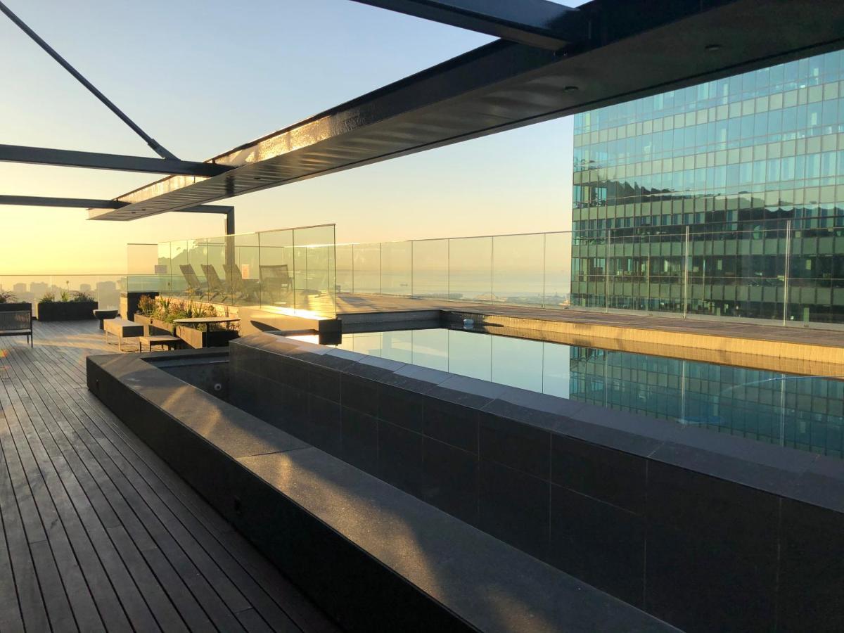 16 On Bree Luxury Studio Apartment With City Mountain Sea Views เคปทาวน์ ภายนอก รูปภาพ
